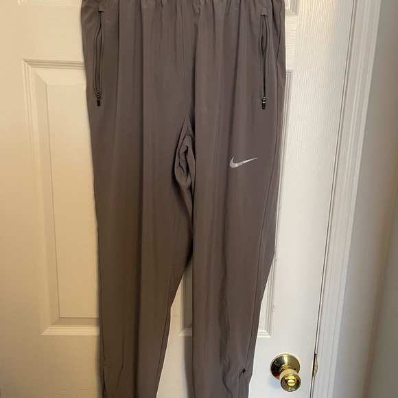 NIKE DRI FIT RUNNING JOGGERS - Picture 2 of 6